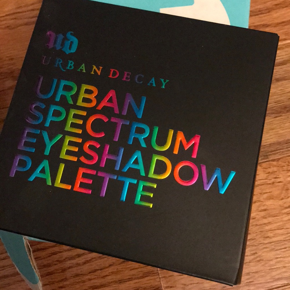 Urban Decay Urban Spectrum Palette Limited Edition